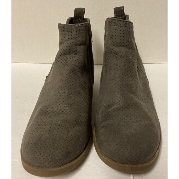 Universal Thread Dylan Women’s Laser Cut Ankle Booties Size 7 1/2 - Picture 2 of 5